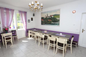 Vila Sazava, Sázava